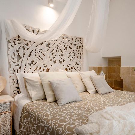 Maison Blanc Остуні Екстер'єр фото